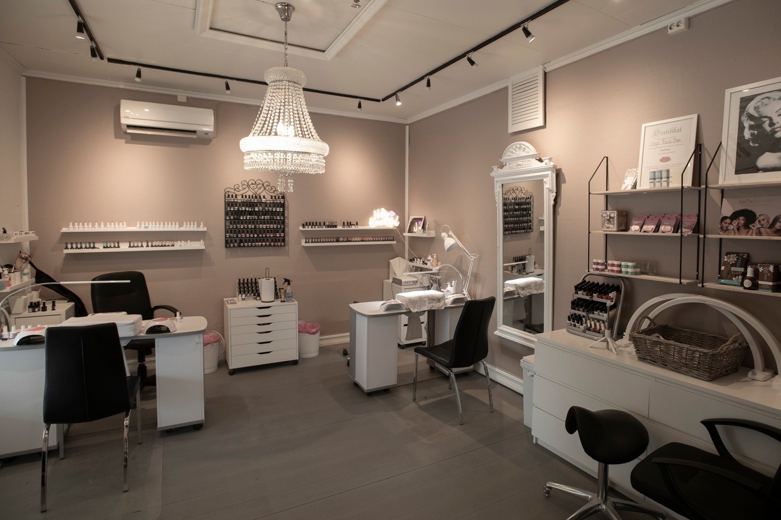 Behandlingsrom - 1 av totalt 5. Galleribilde