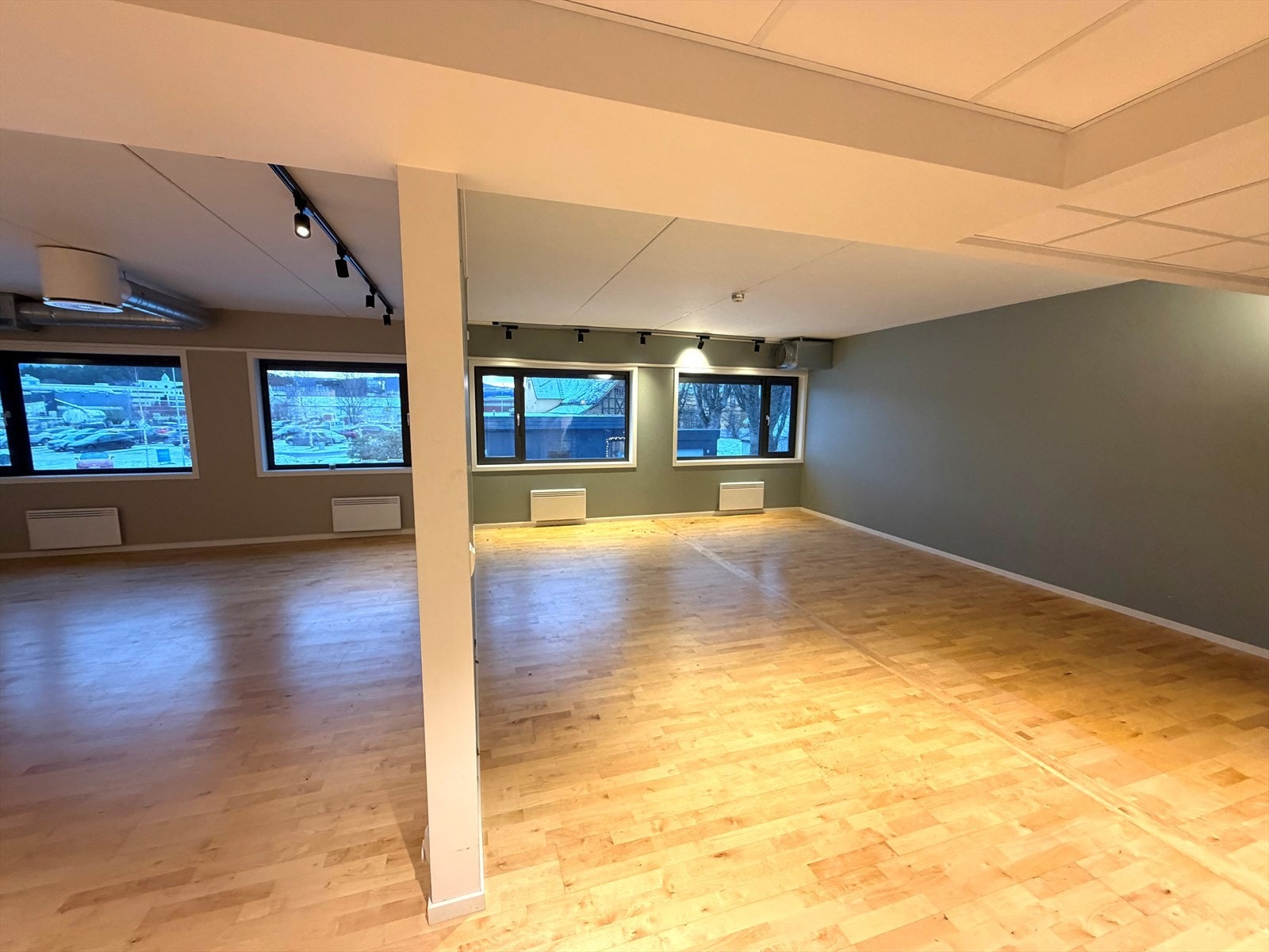 2 soner. Arealet kan bygges om og tilpasses ny leietaker Galleribilde