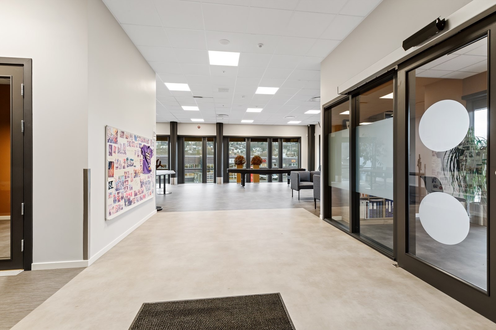 313082_3W1A0761.jpg Galleribilde