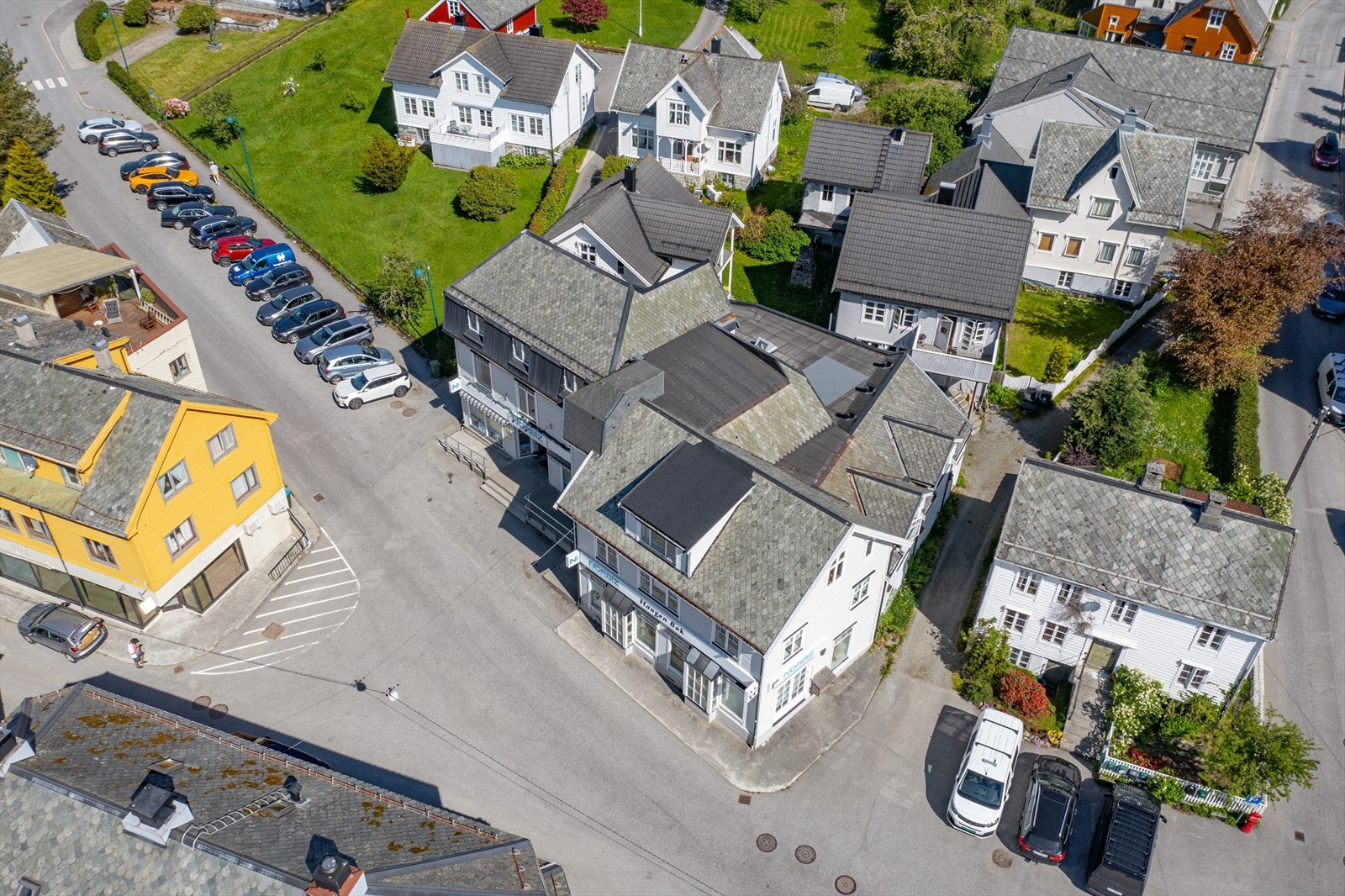 Eiendommen har virtuell visning i alle etasjer Galleribilde