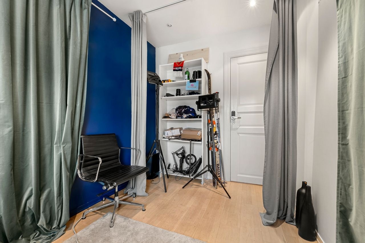 Kontor nr. 2
1-2 arbeidsplasser
kr.6700,- pr.mnd Galleribilde