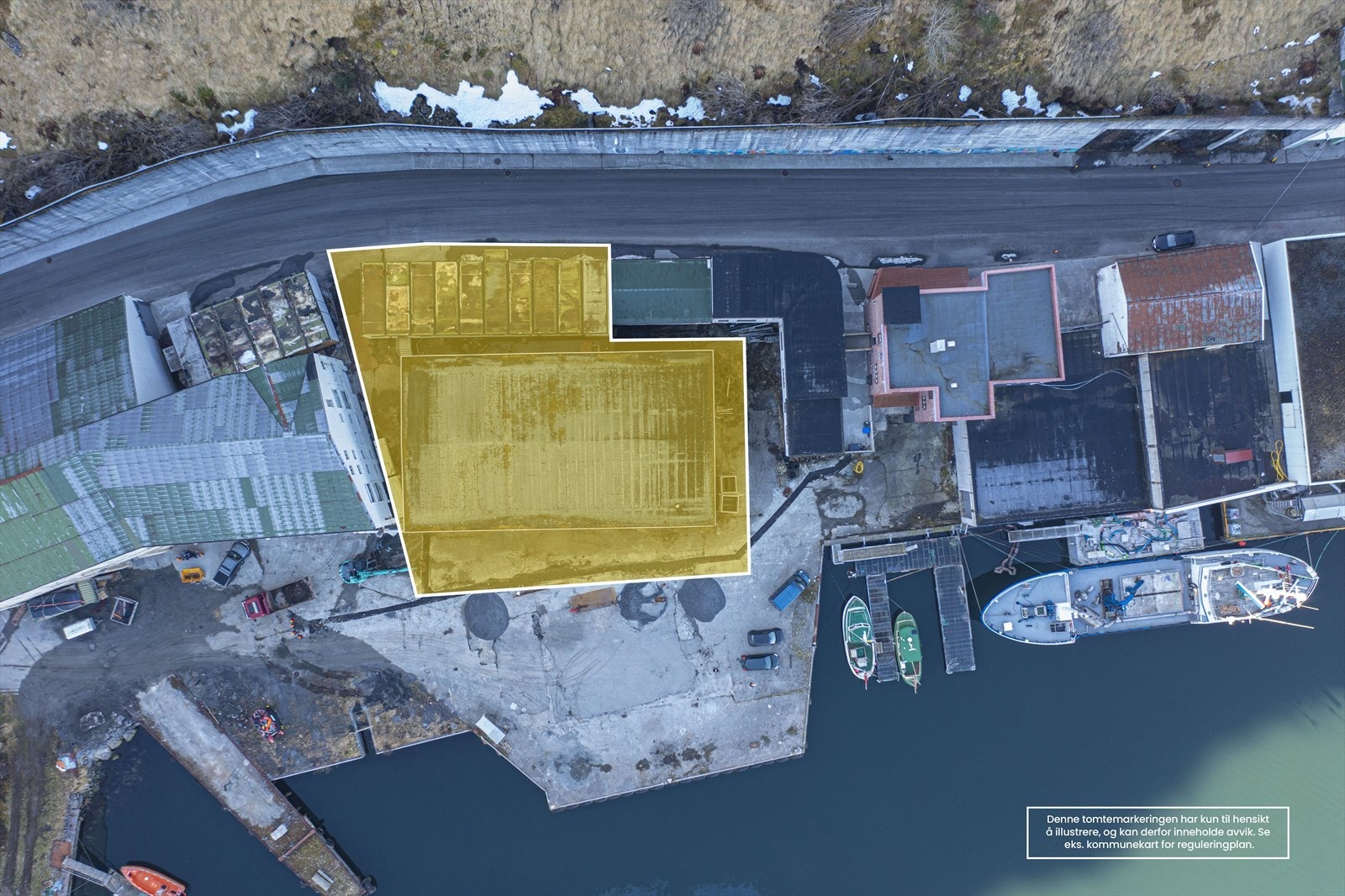 Eiendommen er i dag en del av gnr/bnr 33/30, men skal fradeles før overtakelse, cirka etter vedlagt skravering Galleribilde