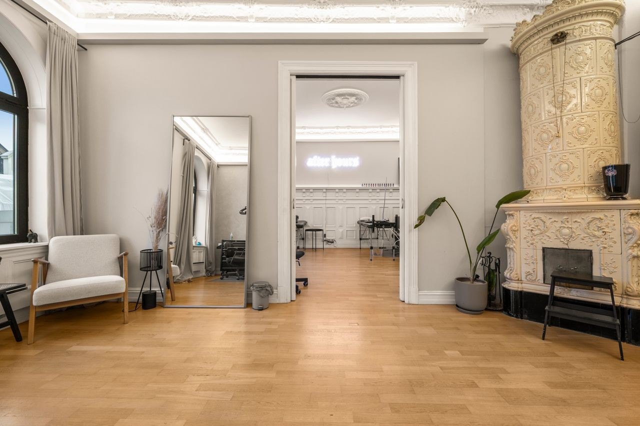 Svensk kakkelovn. Galleribilde