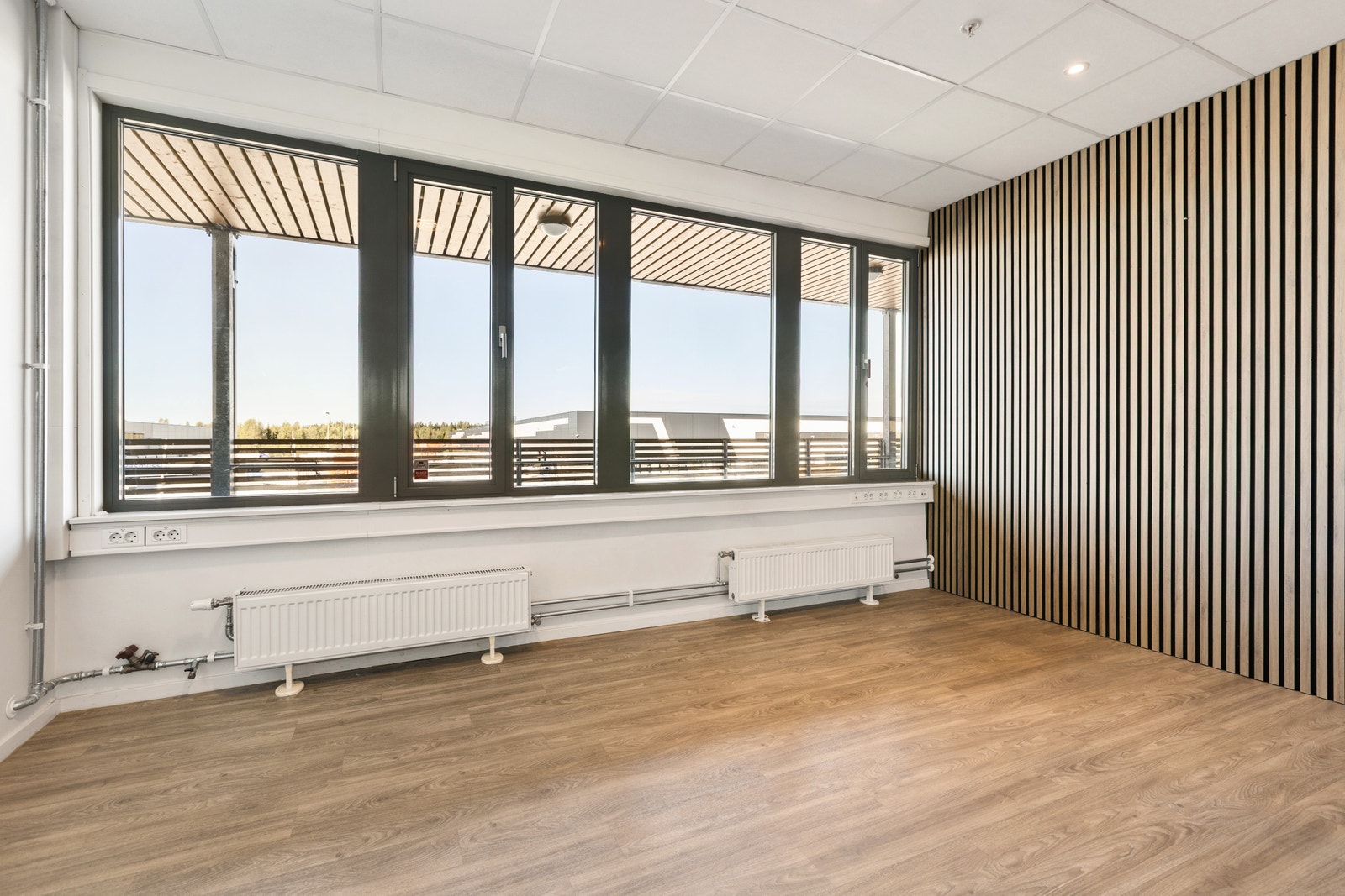 Kontorareal 1303 kan leies sammen med lager 1104 Galleribilde