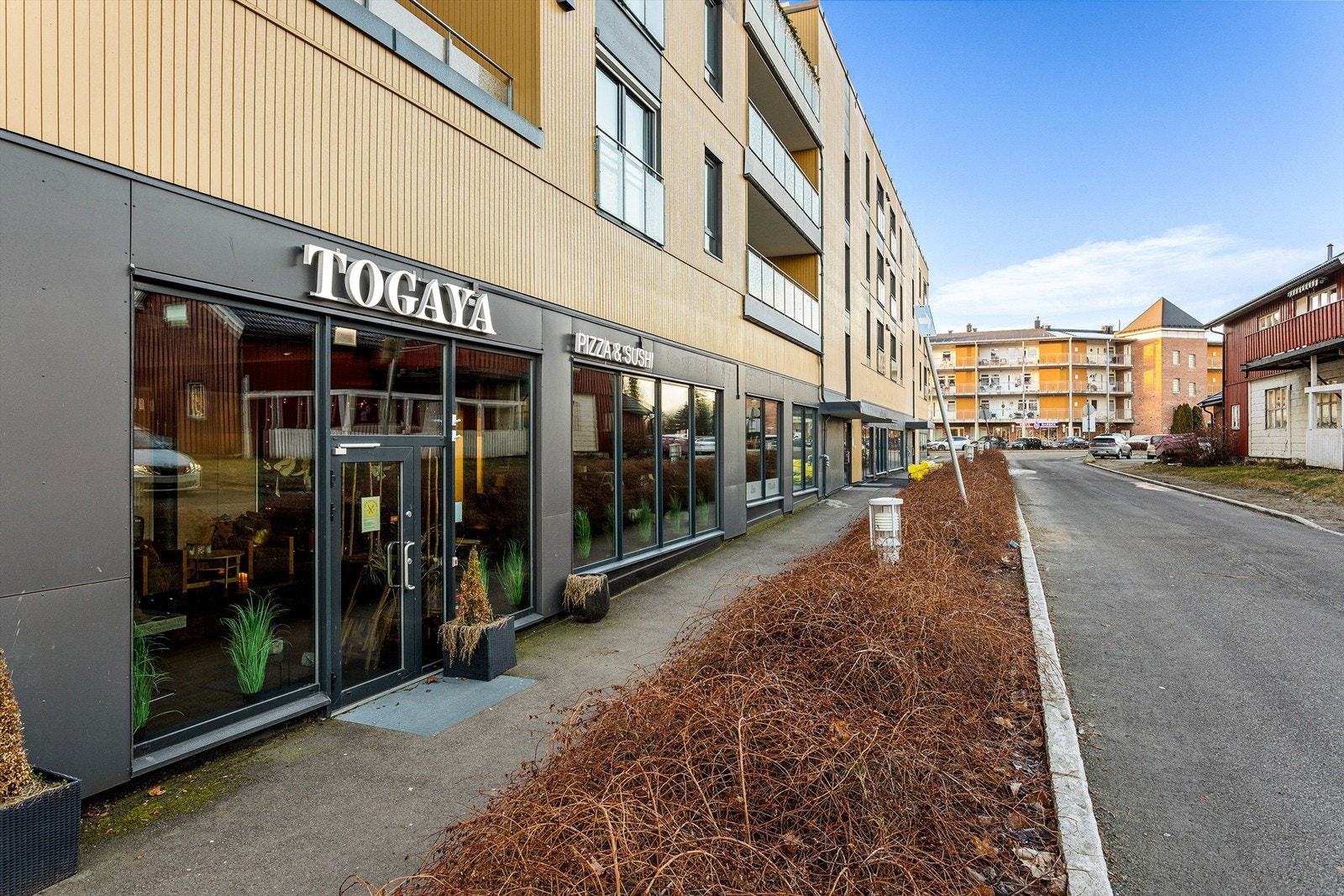 Egen inngang til lokalet utenfra. Gode profileringsmuligheter på byggets fasade. Galleribilde