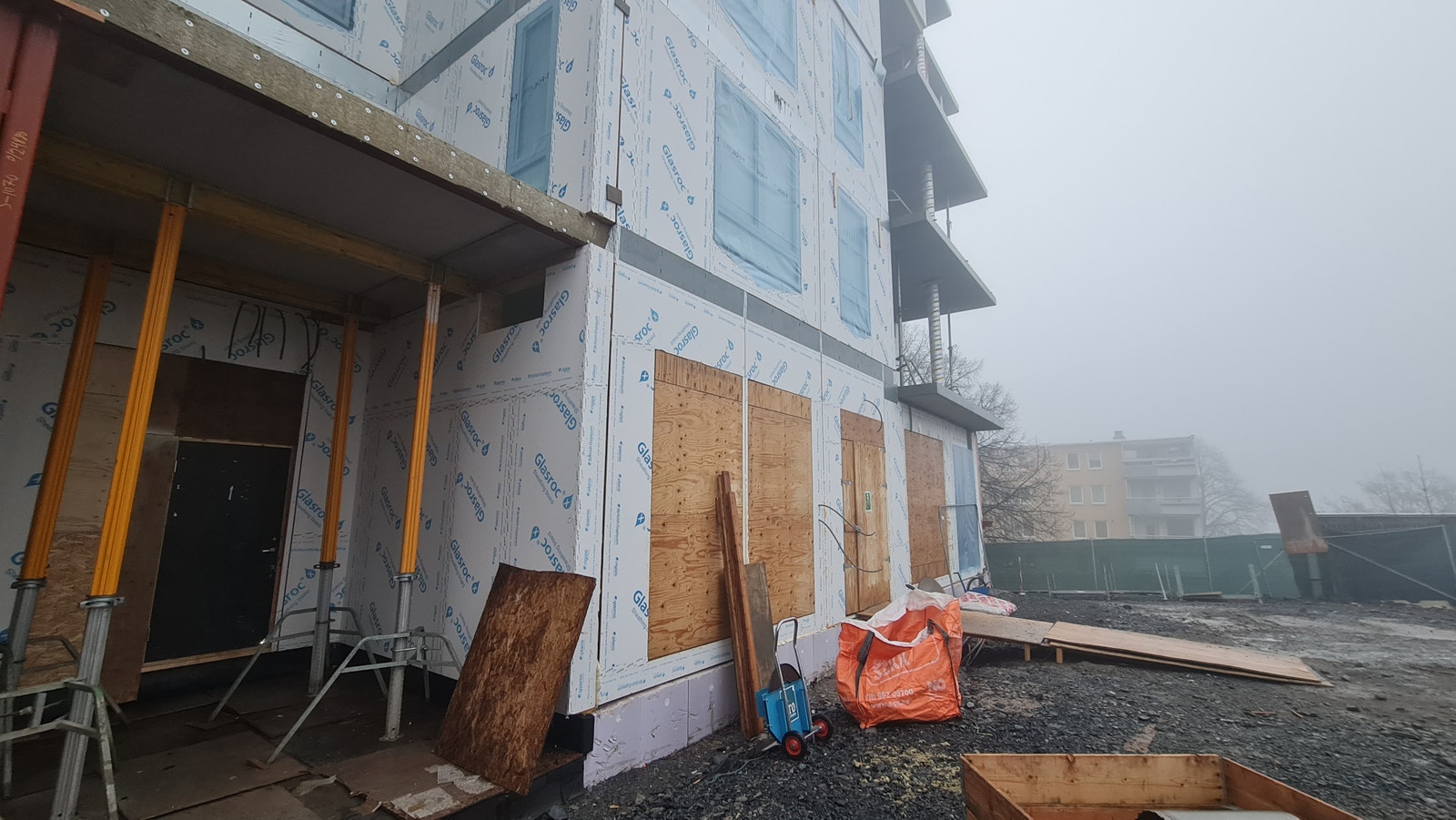 Inngang til næringsseksjonen fra to steder. Galleribilde