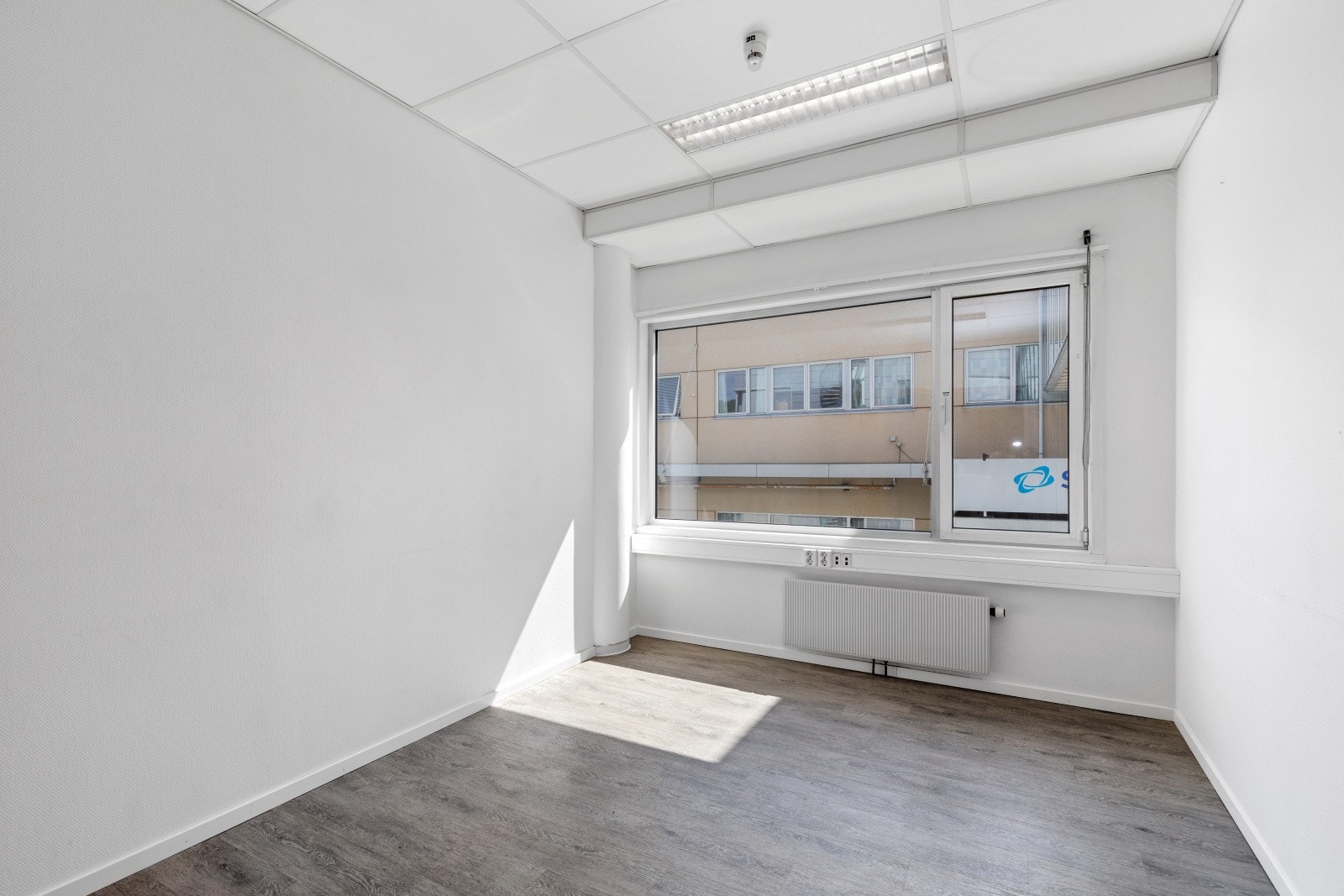 300424_3W1A2400.jpg Galleribilde