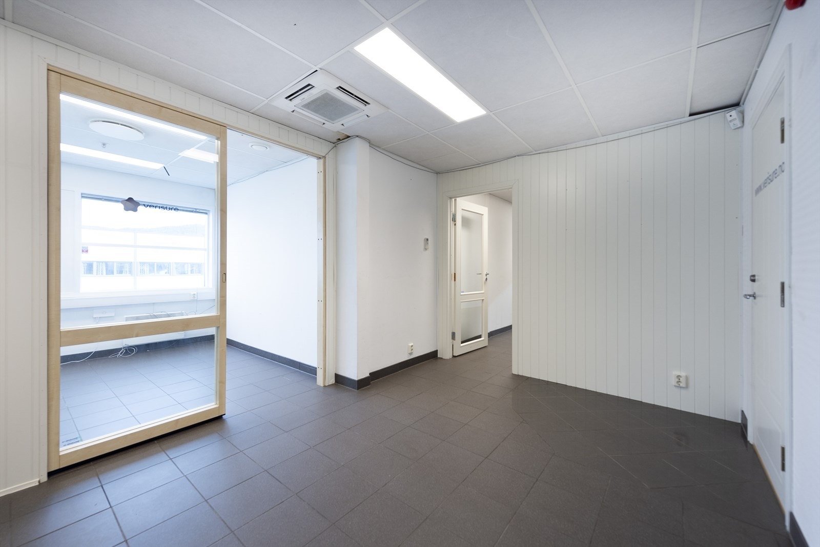 _ROY1018.jpg Galleribilde