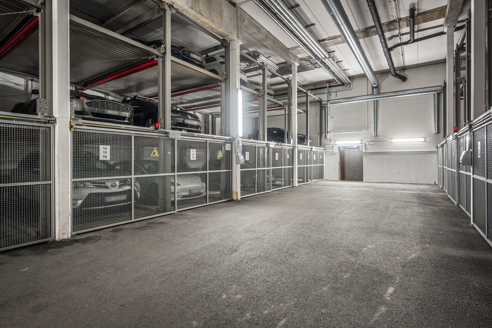 Parkeringsanlegg med mulighet for leie av inntil 8 plasser Galleribilde