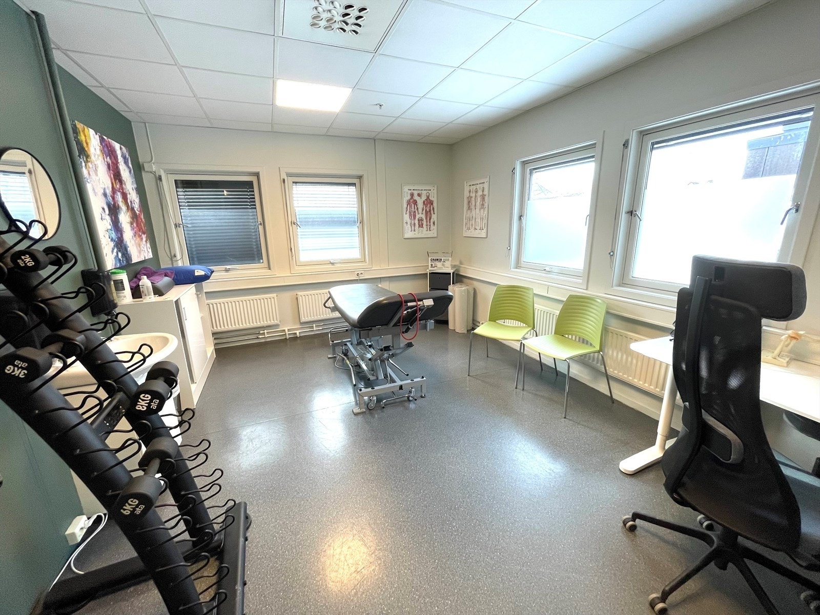 Stort behandlingsrom - hjørnekontor. Galleribilde