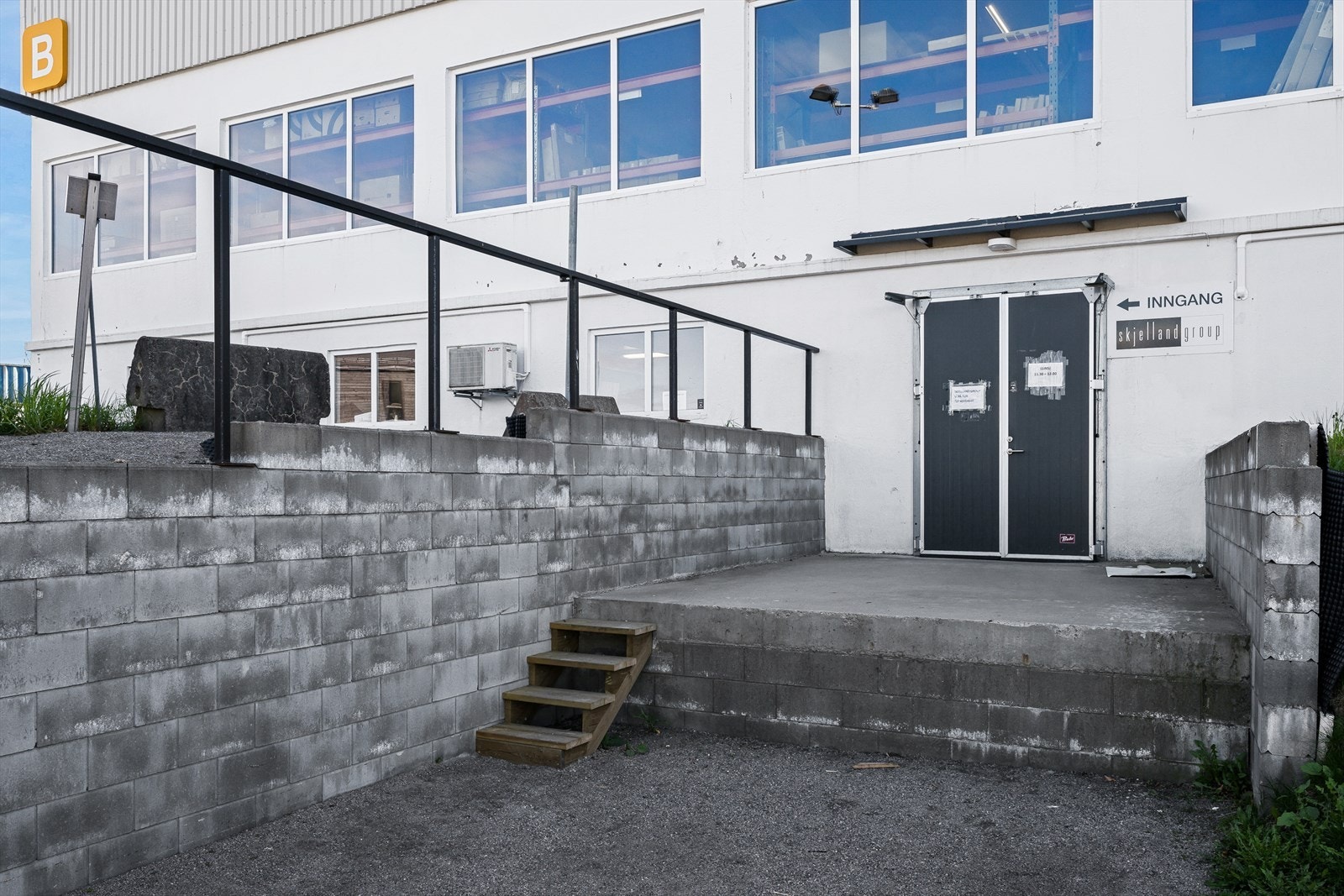 Varemottak/rampe Galleribilde