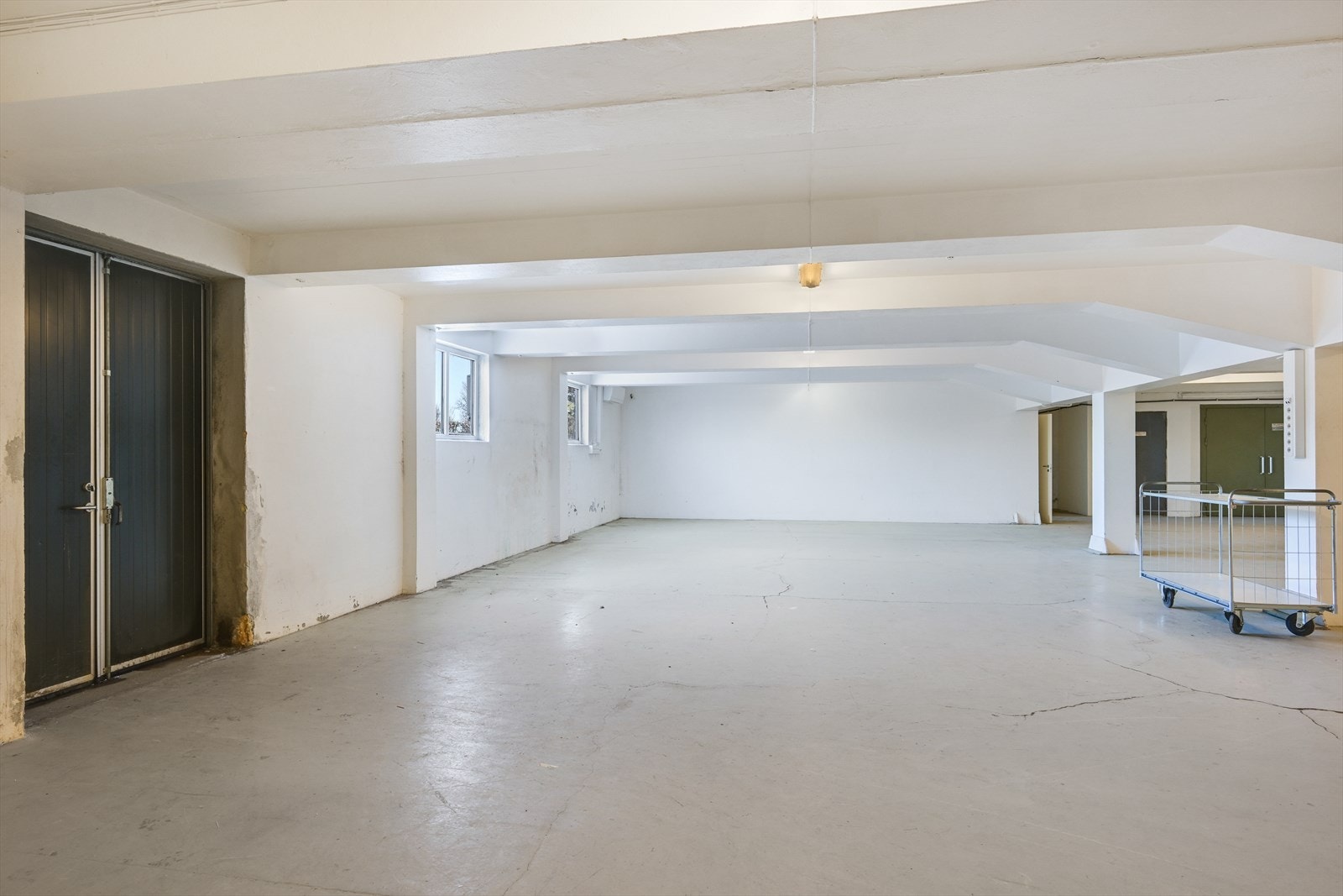 Varemotak - ledig laer Galleribilde