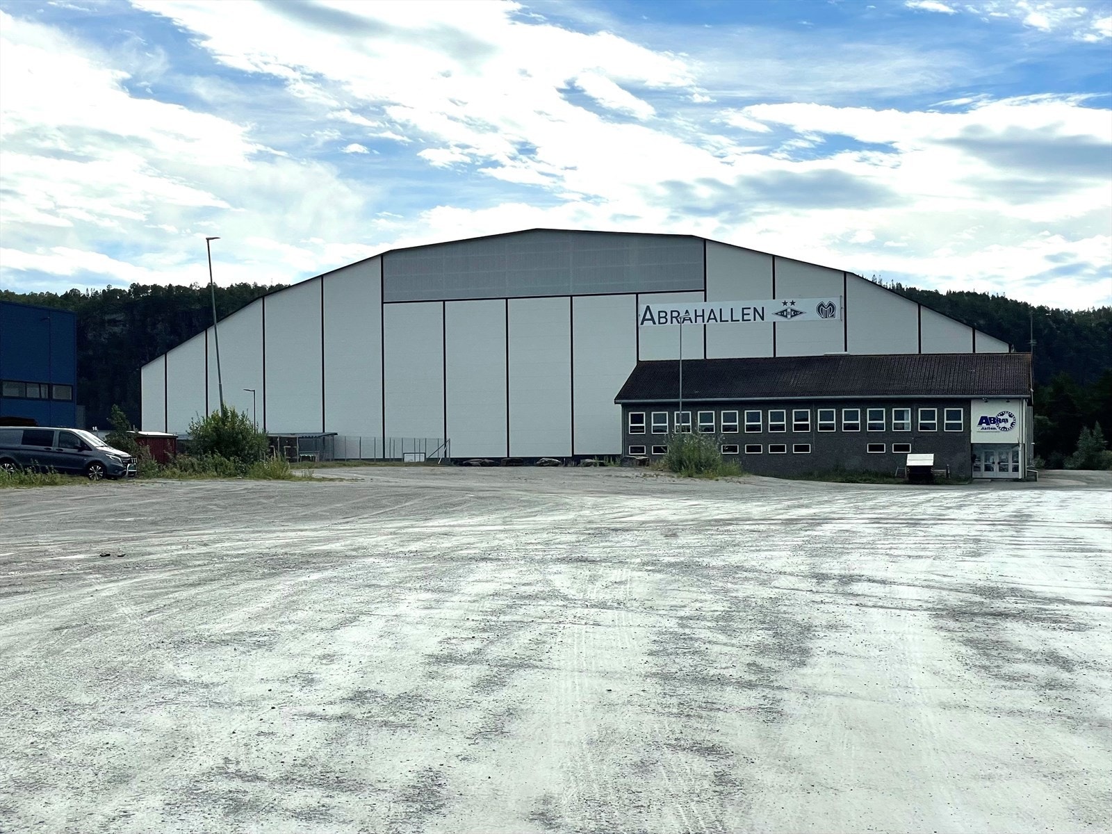 Nært til Abrahallen Galleribilde