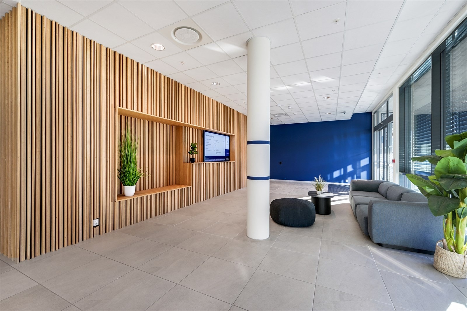 Lounge hovedinngang Galleribilde