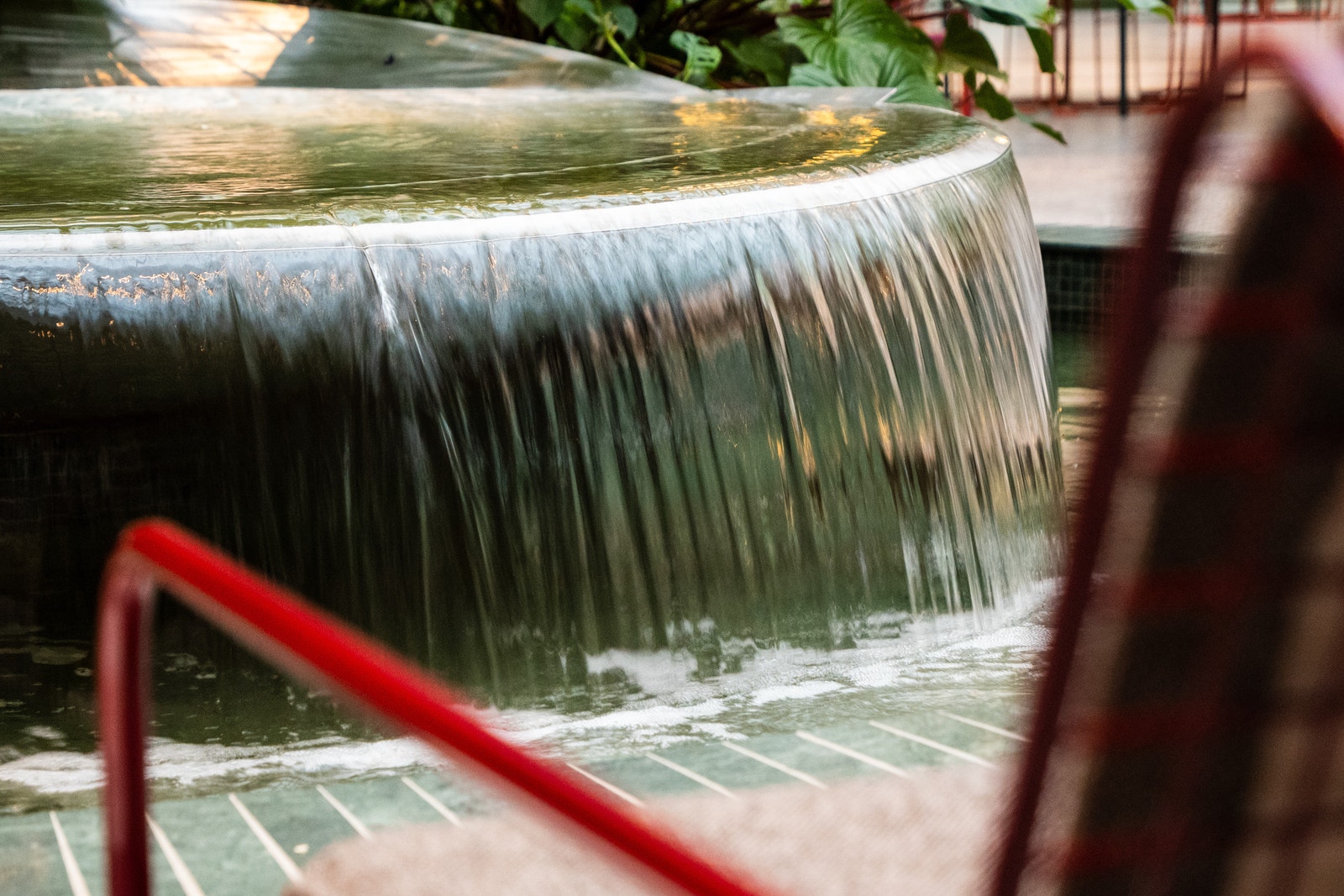 Vannspeilet sørger for en behagelig sildring. Galleribilde