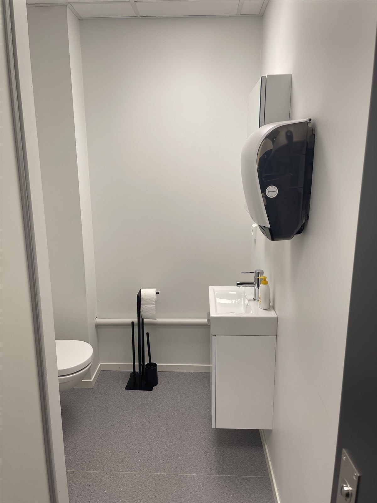 IMG_1900.jpeg Galleribilde