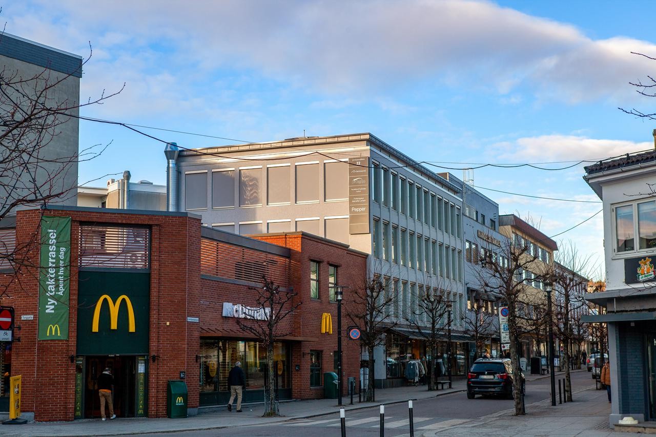 Jernbanealleen22_001 Galleribilde