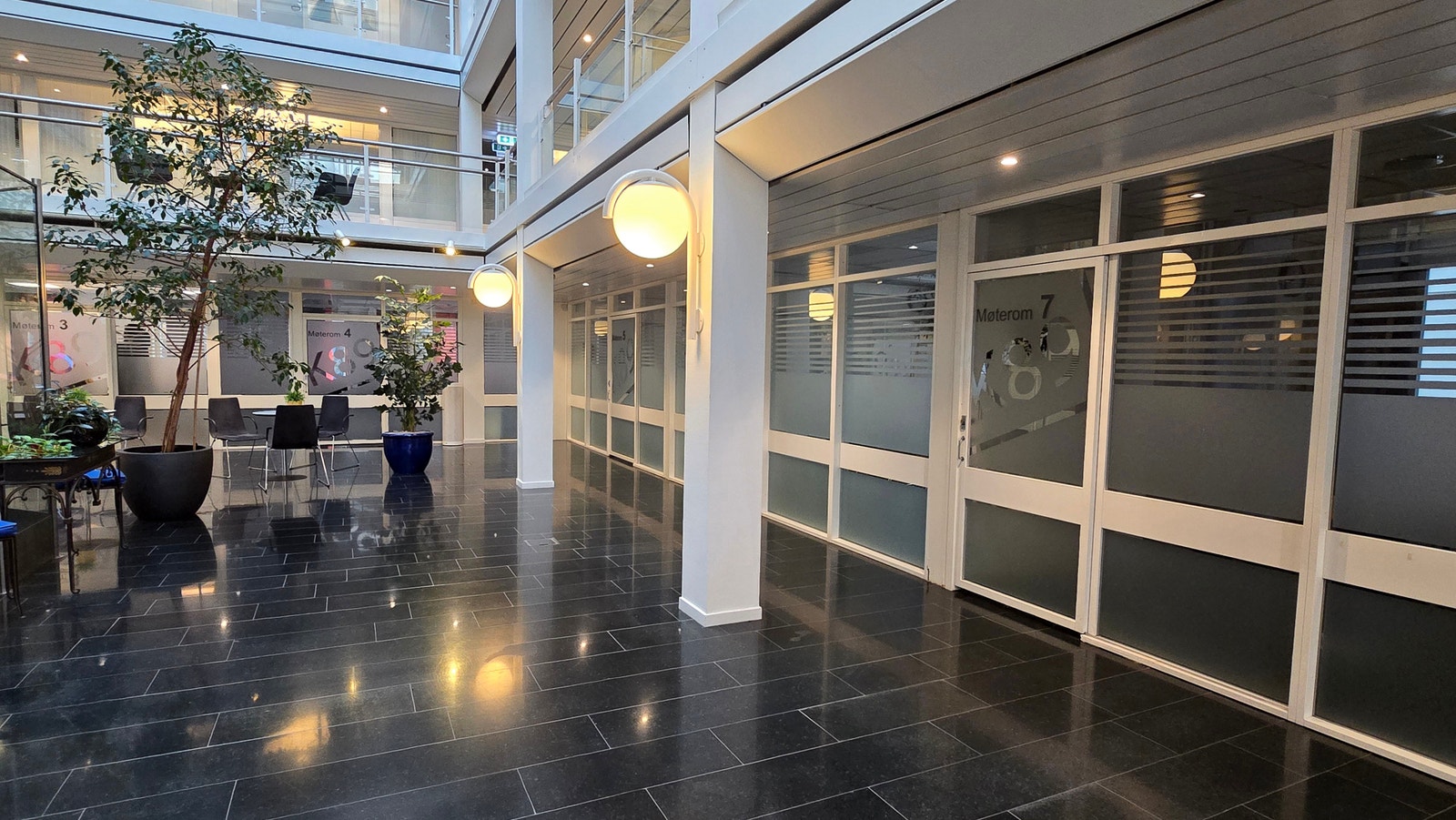 Møteromr i 1. etasje Galleribilde