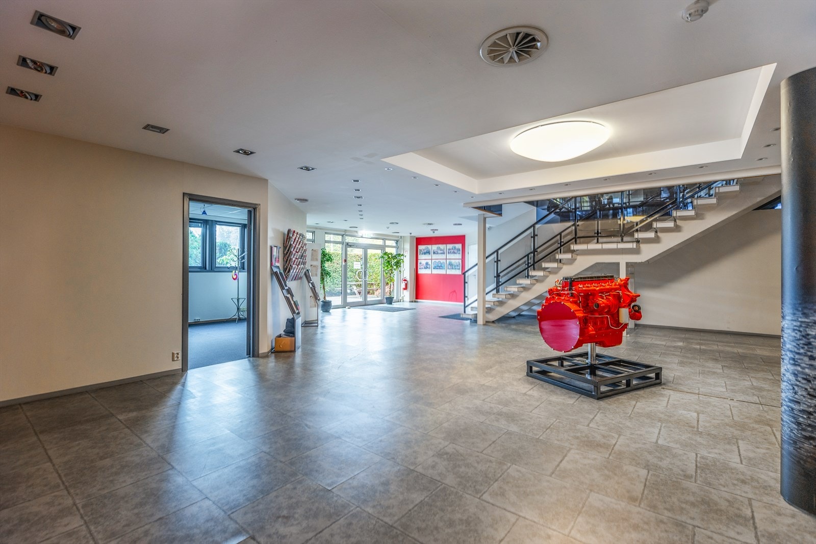 Inngangsparti Galleribilde