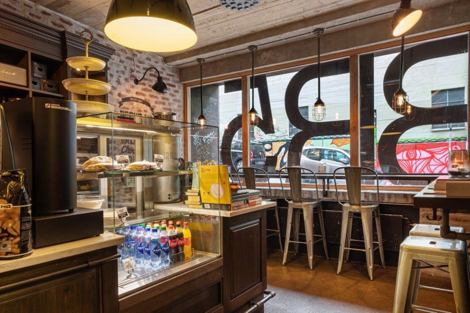 Brenneriet kafe ved inngangen Galleribilde