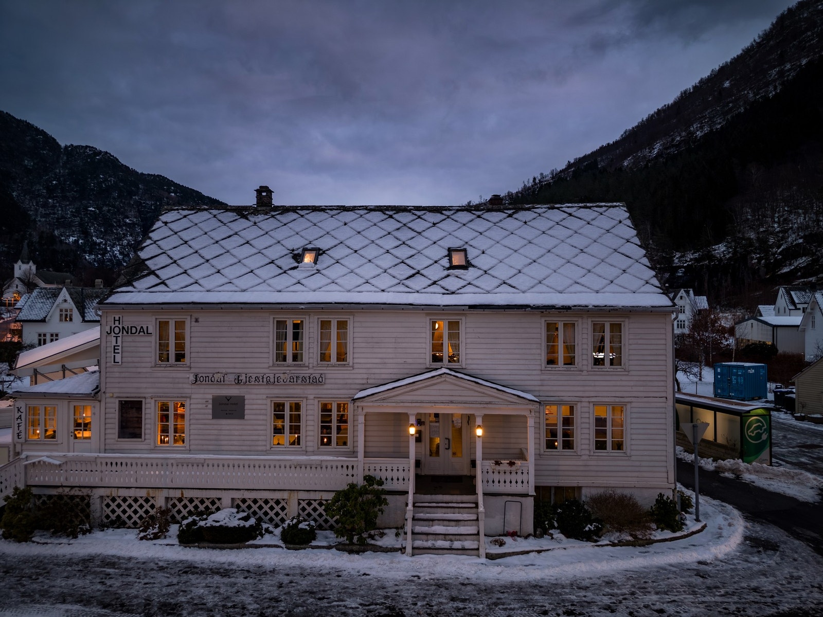 Dette historiske hotellet kan bli ditt, ende flottere på kveldstid. Galleribilde