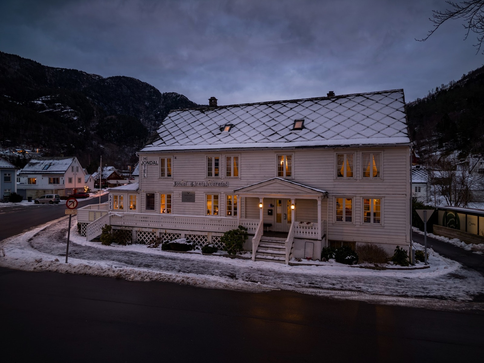 By night.... Galleribilde