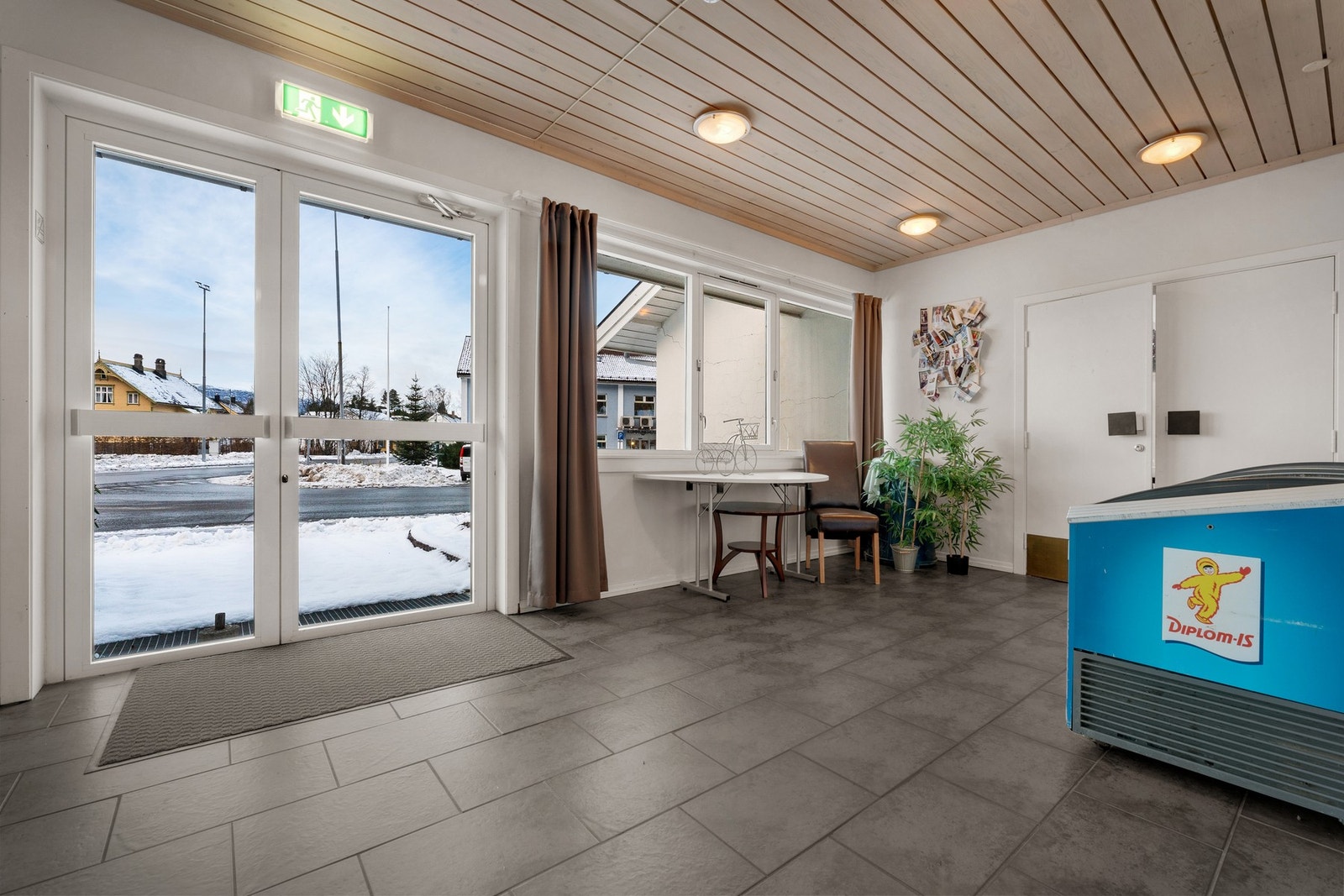 Sideinngang mot stordalen Galleribilde