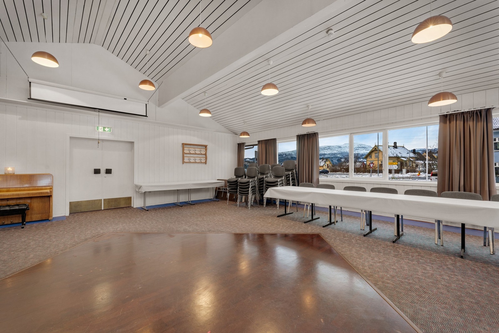 Rikleig med plass og god takhøyde Galleribilde