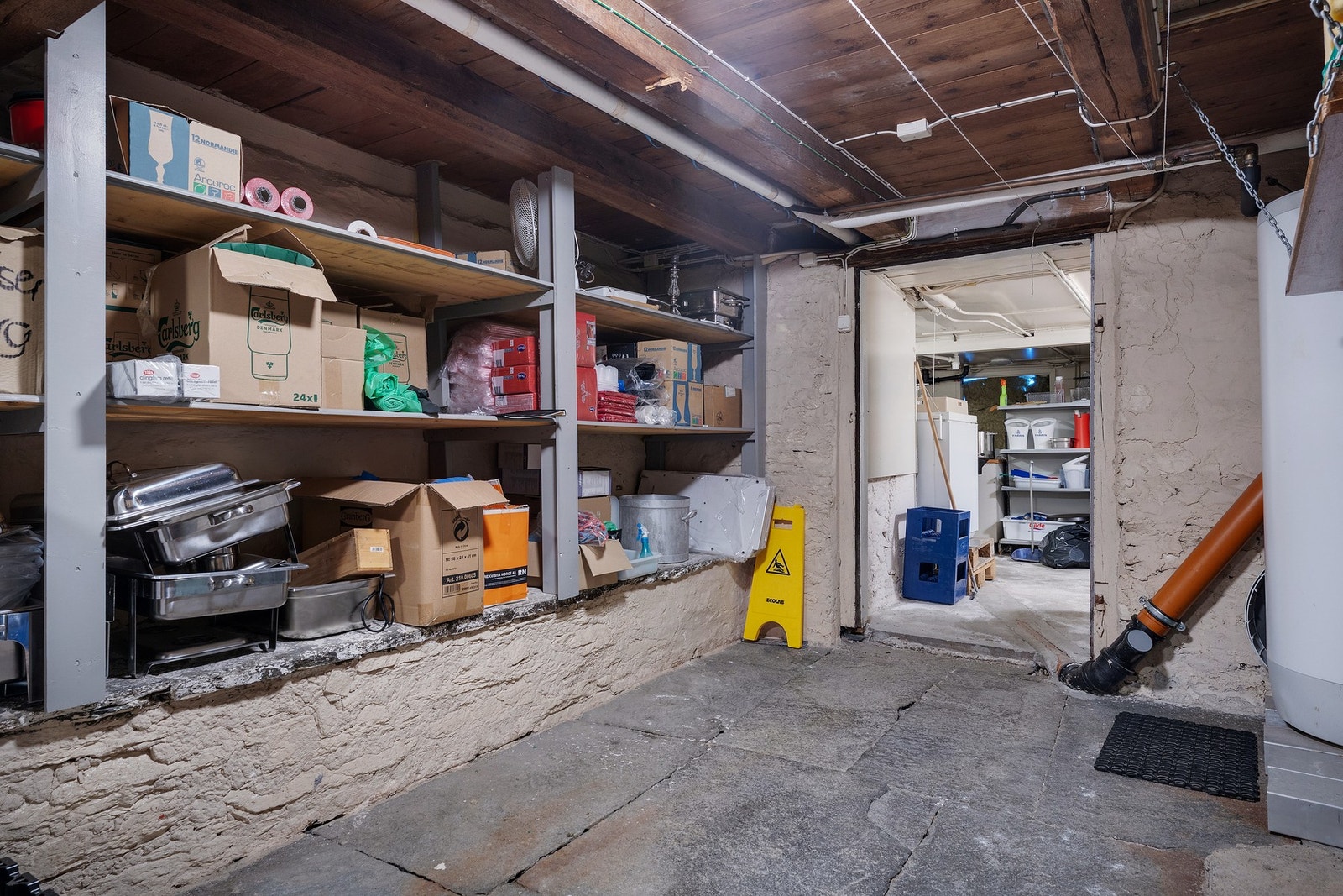 kjeller med lagerplass Galleribilde