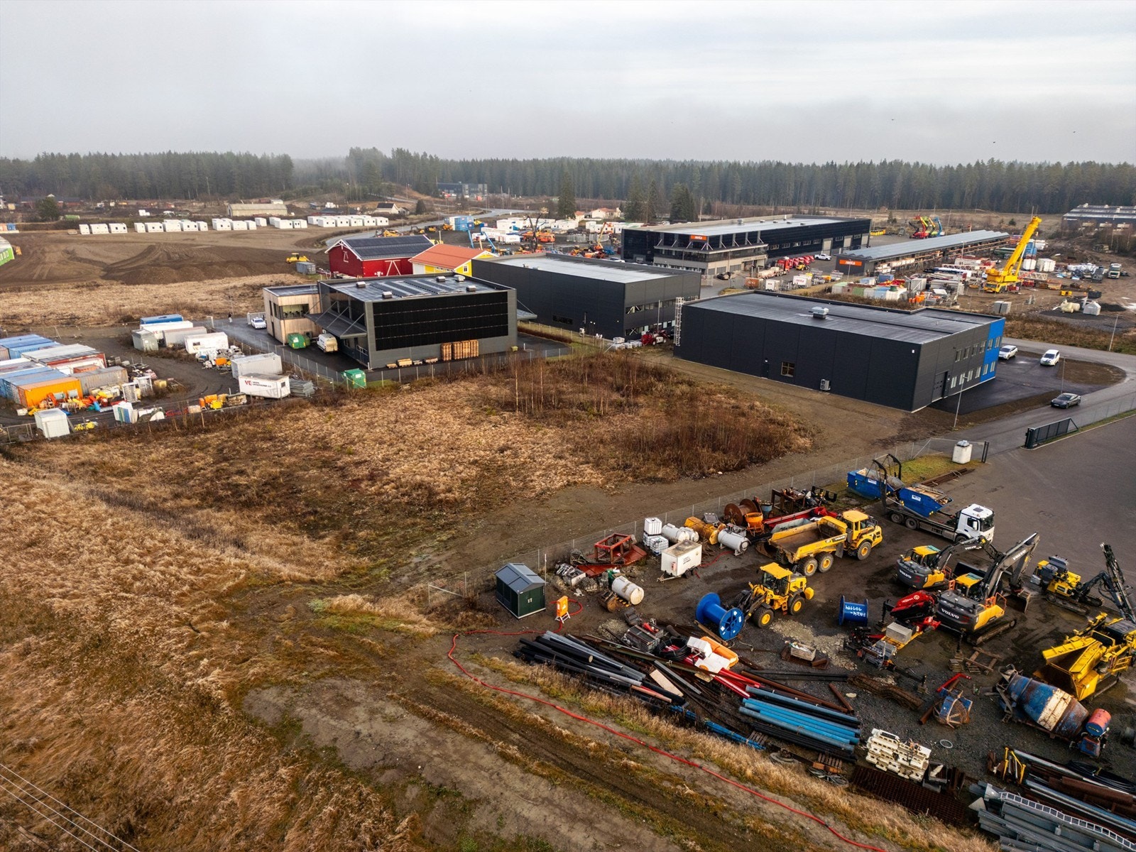 Næringstomt på ca. 4 051 kvm, regulert til lett industri, produksjon, service, anlegg, verksted, og lager Galleribilde