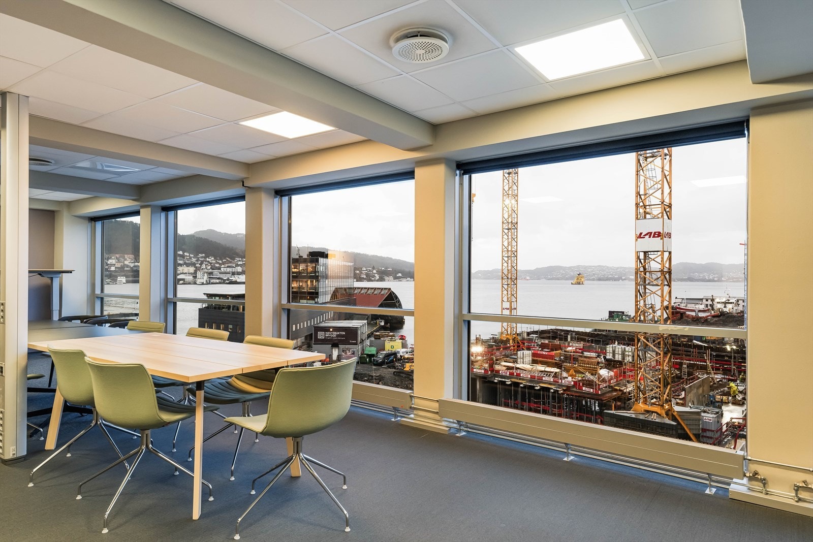 Landskap med utsikt i 5. etg. Ledig areal ca. BTA 1365 m².