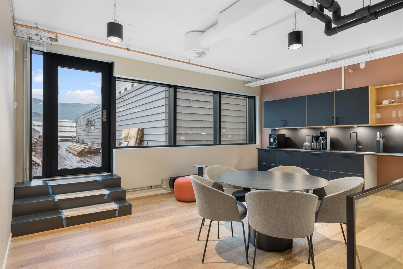 Fellesareal kjøkken for leietakere i 3. etg.