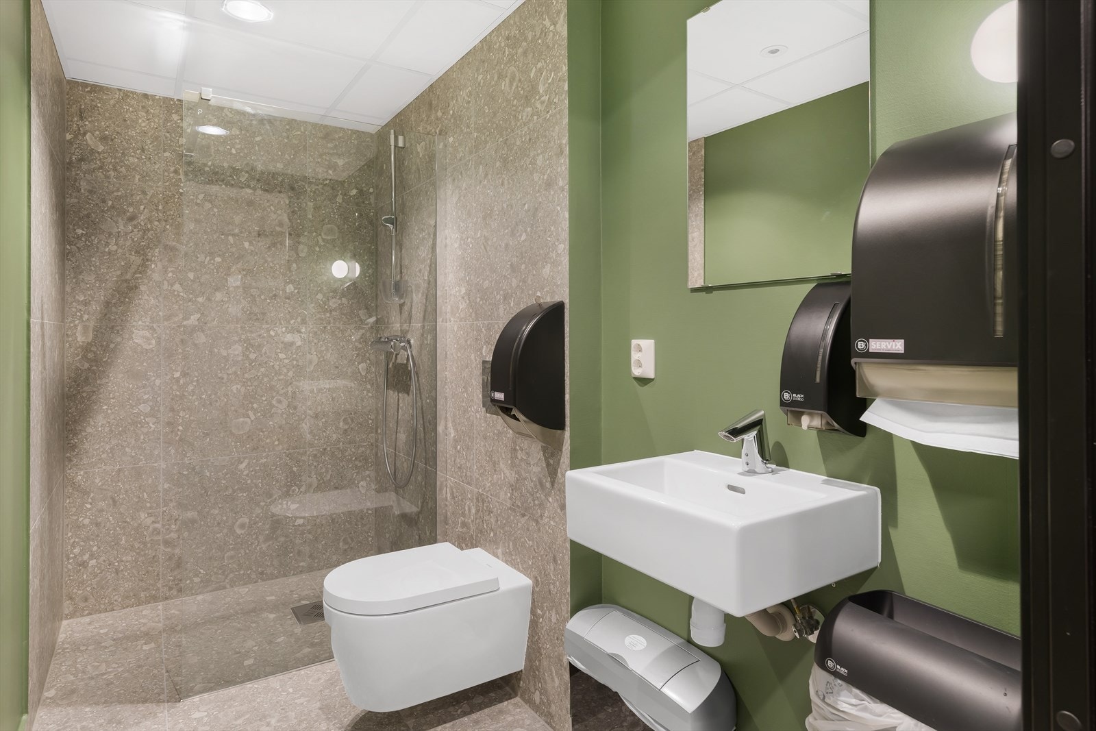 Felles toalett til ledige lokale i 3. etg.