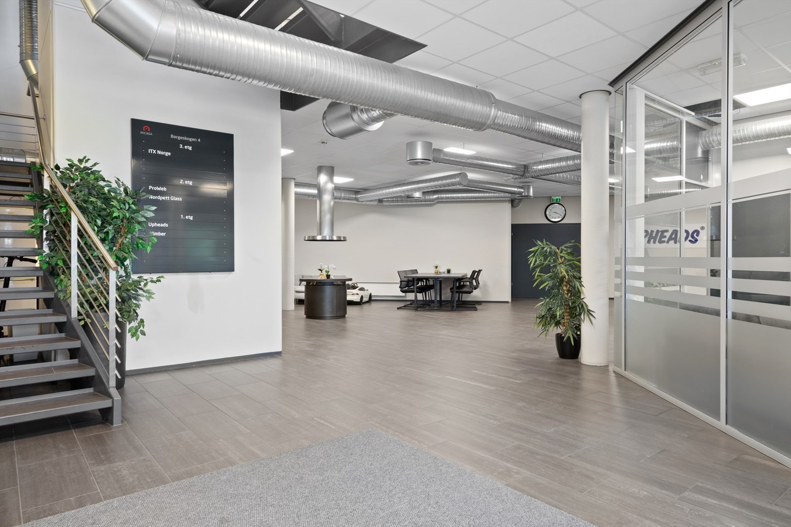 Inngang og sosial sone 1. etg. Galleribilde