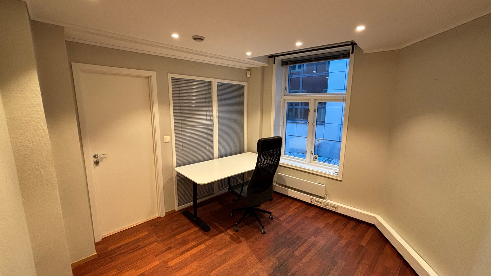 Kontor 9 (leiareal 2) Galleribilde