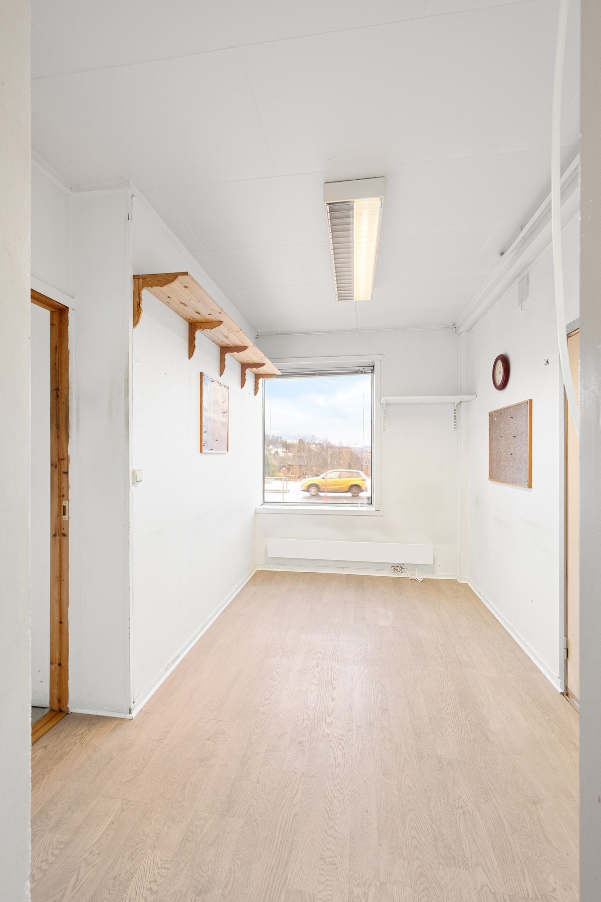 Garderobe/lager Galleribilde