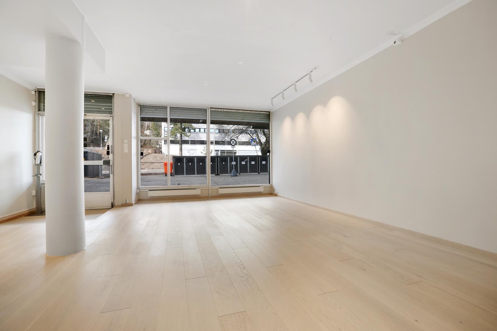 Veggene er malt i en lun og varm farge Galleribilde