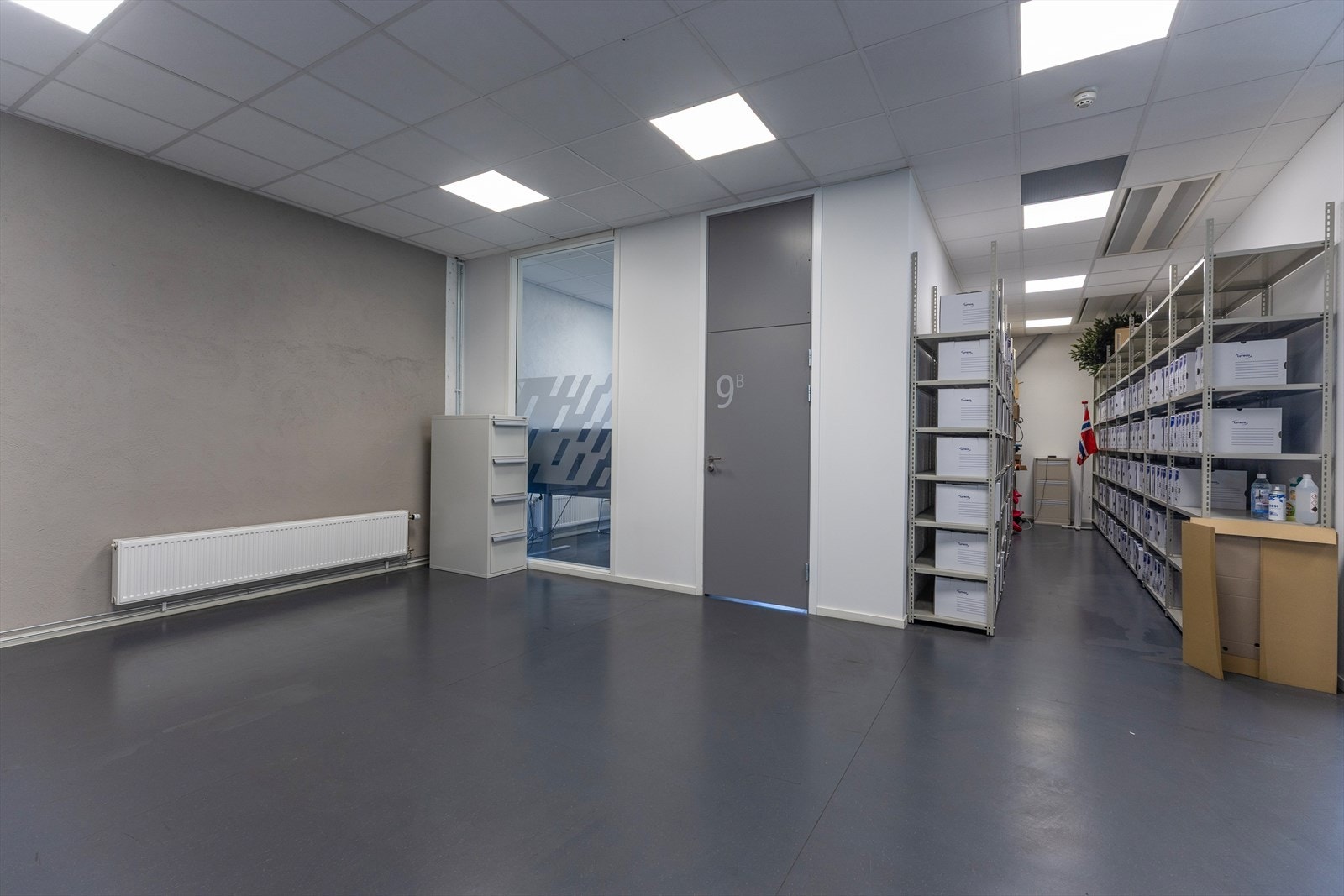 Utleie 20 - Åpent kontorlandskap kombinert med cellekontorer Galleribilde