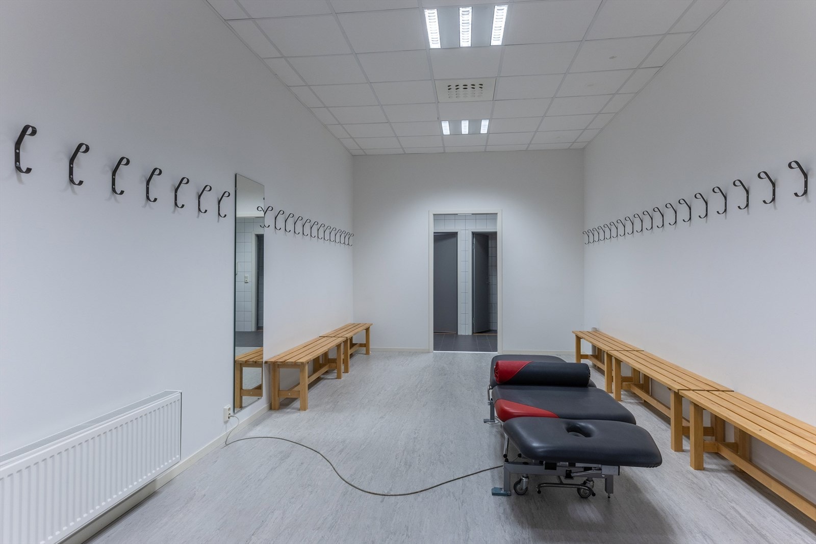 Garderobe til treningsrom Galleribilde