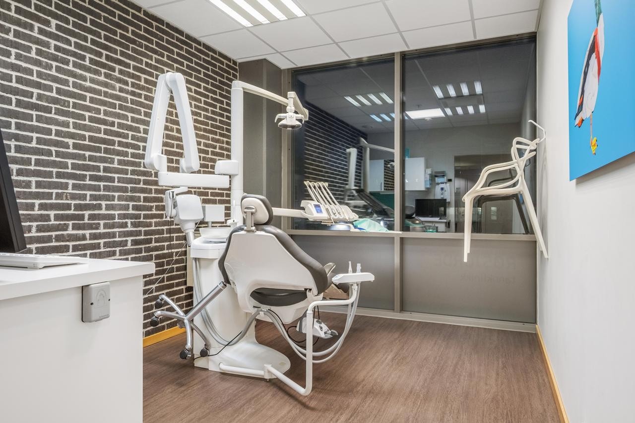 1 av 8 behandlingsrom Galleribilde