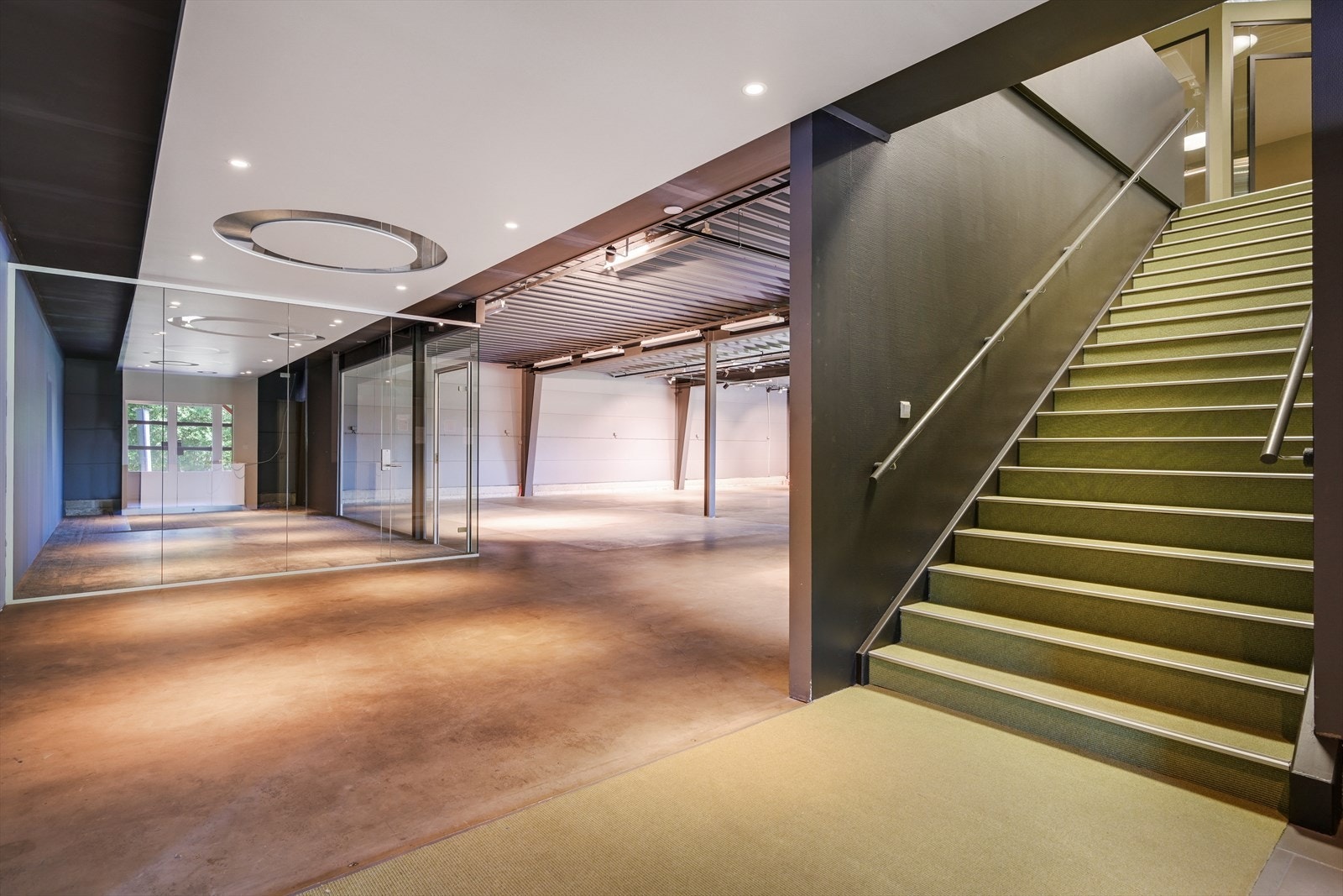 1. etg. møterom - lager, showrom Galleribilde