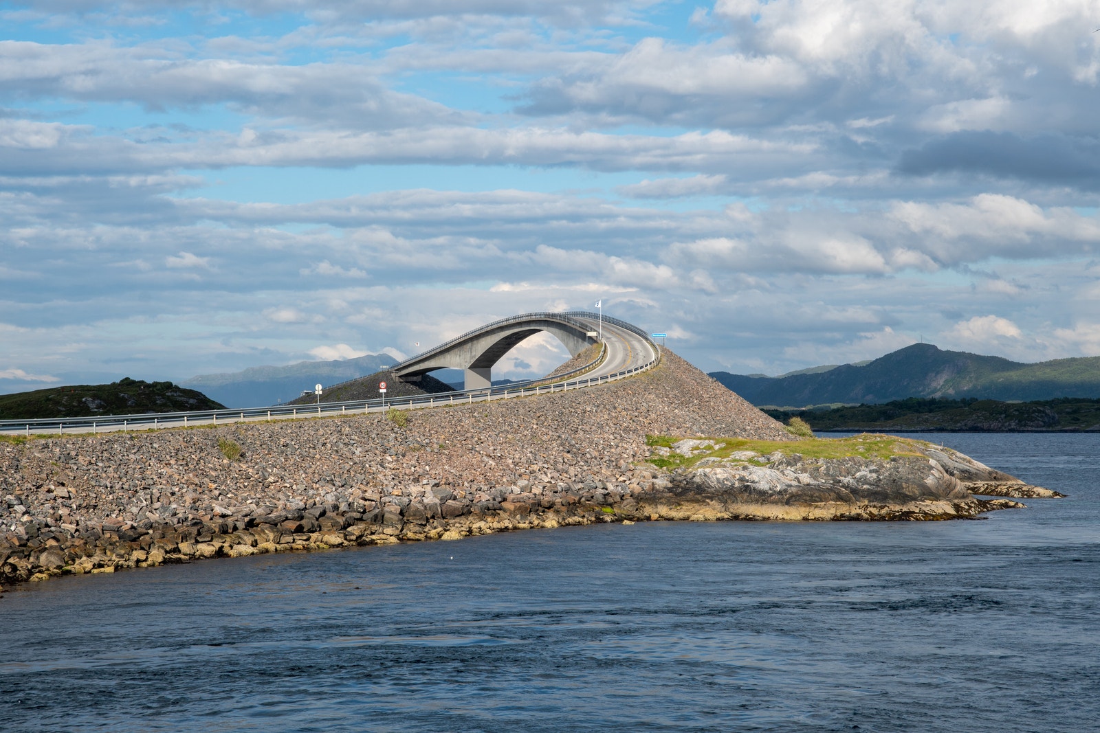 AVERØY Galleribilde