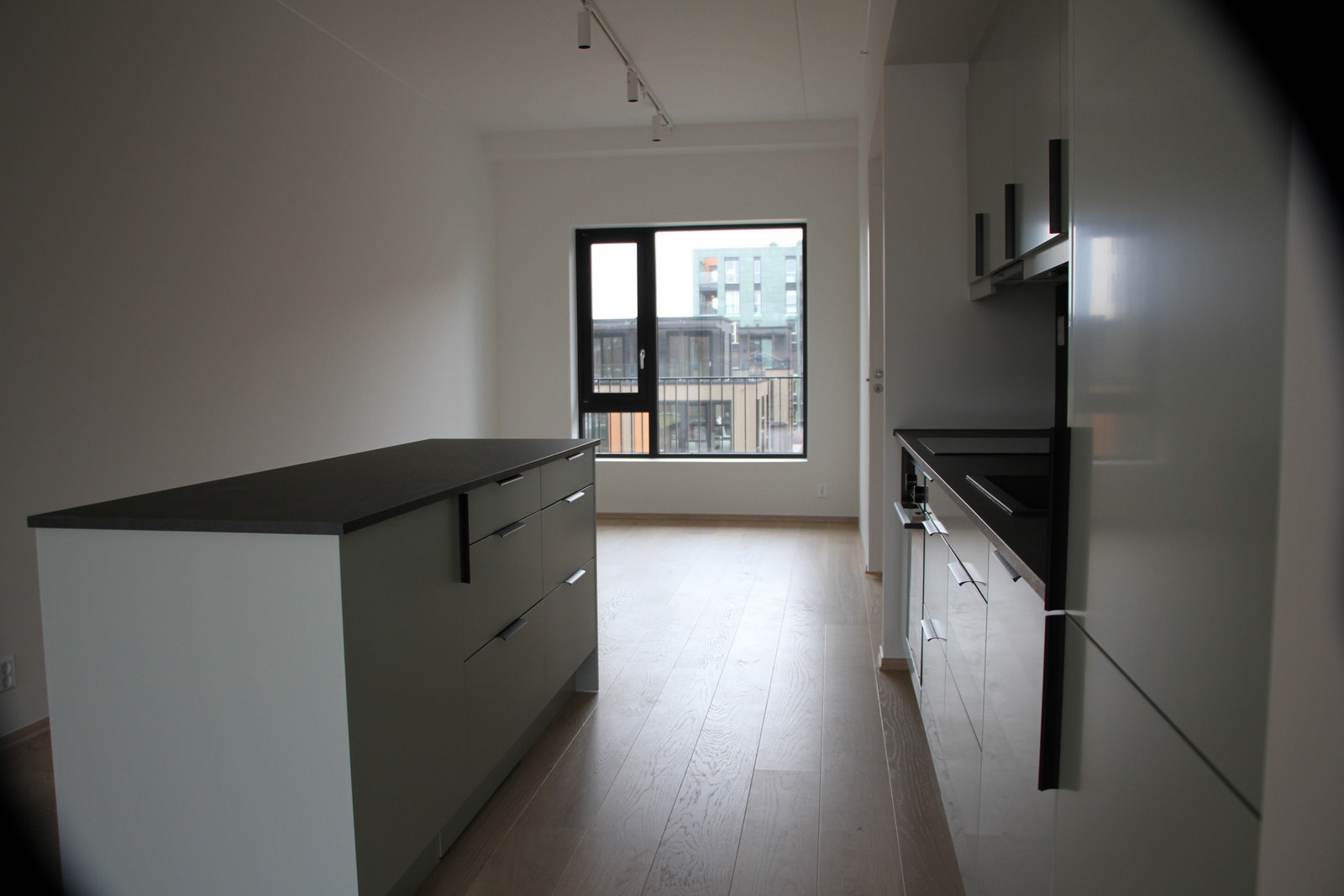 Kjøkken mot spisestue, nord. Galleribilde