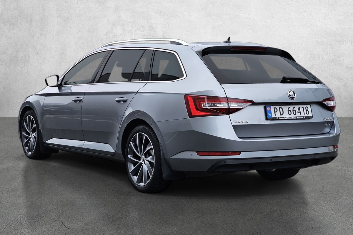 Skoda Superb 4x4 // Automat // Navi // R.Kam // Webasto // H.Feste 3