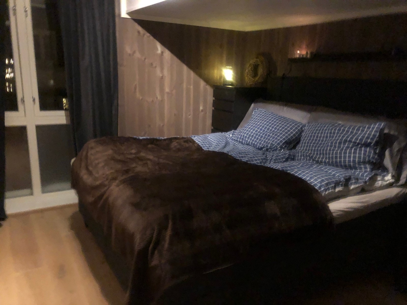 Master bedroom - soverom 1 Galleribilde