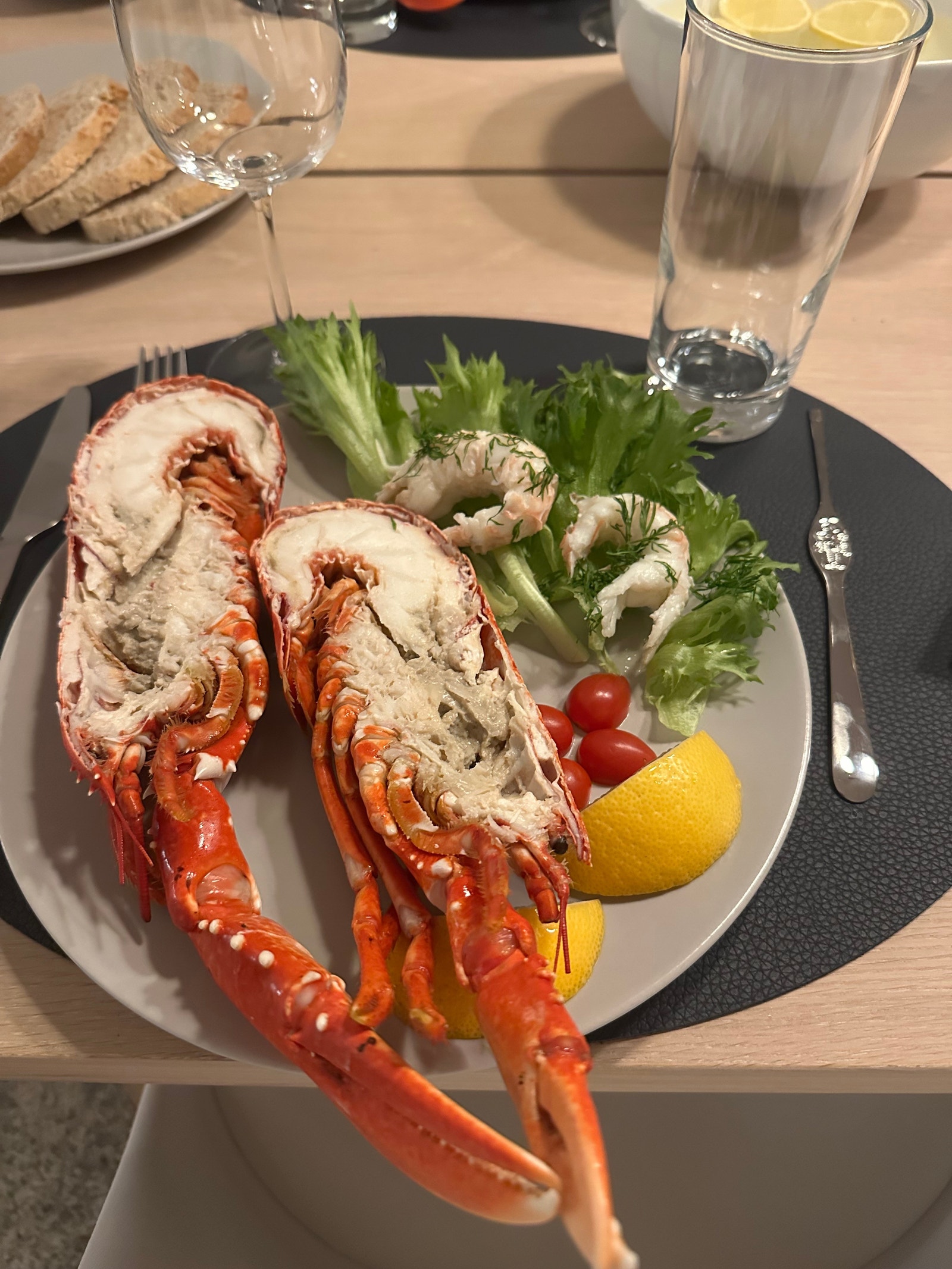 Hummer 🦞 kjøpt fra fiskebutikken i Kragerø Galleribilde