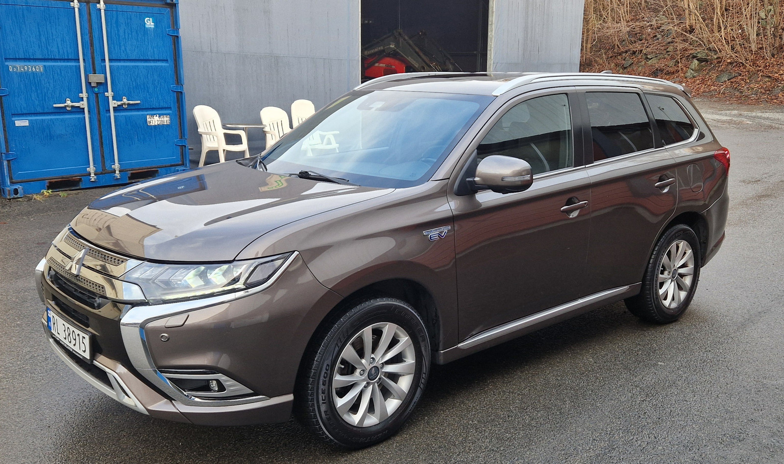 Mitsubishi Outlander Instyle+ 2,4 224hk 3