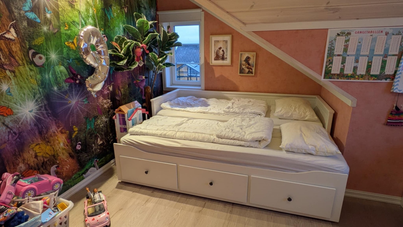 Loft soverom 1. Uttrekkbar seng. Galleribilde