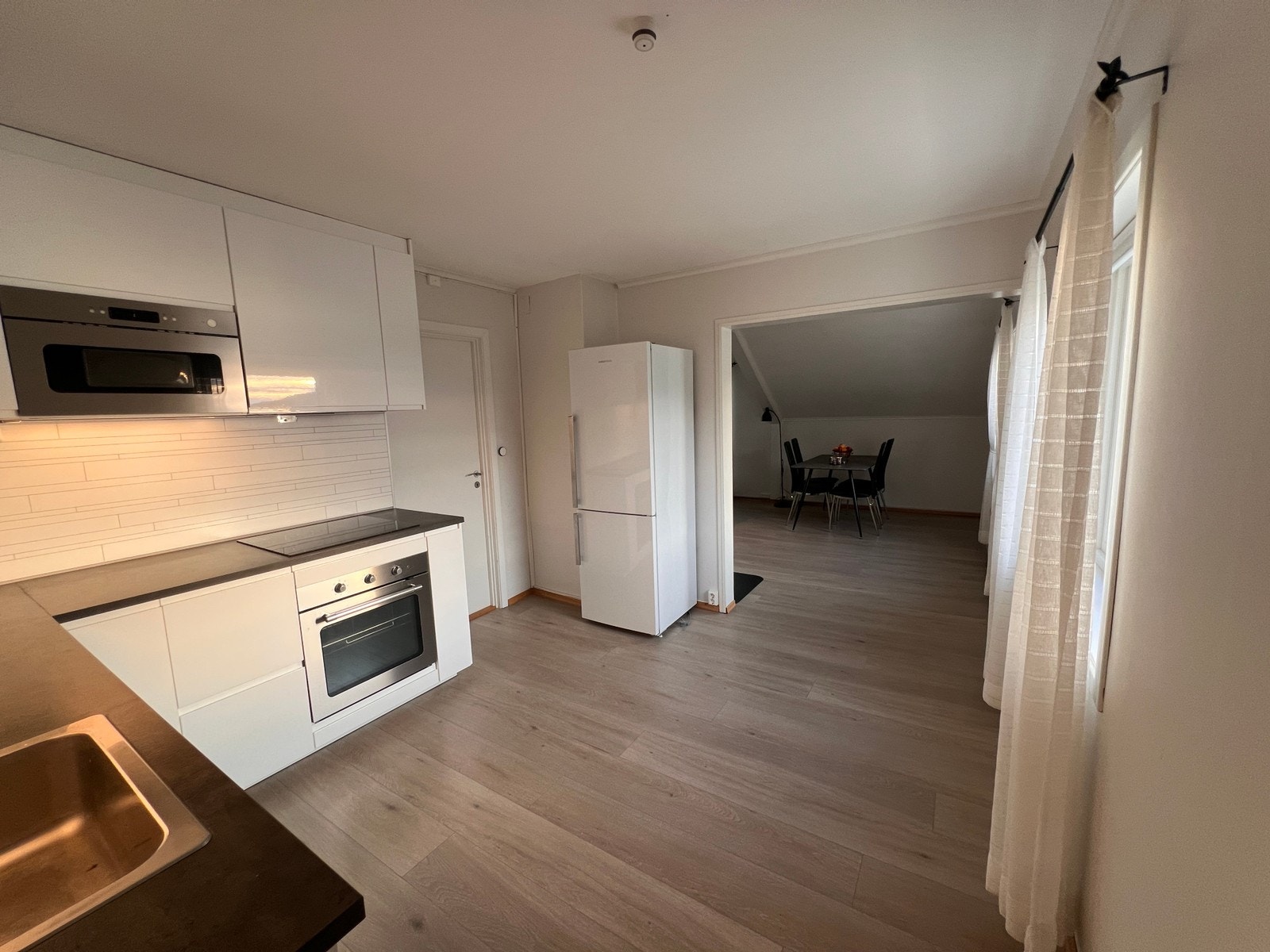 Fra kjøkken mot stue Galleribilde