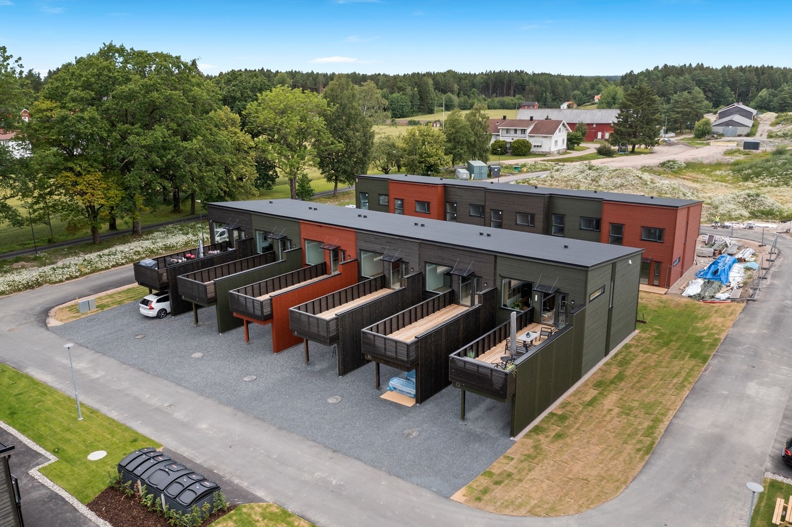 Veletablert, landlig og attraktivt boligområde. Galleribilde